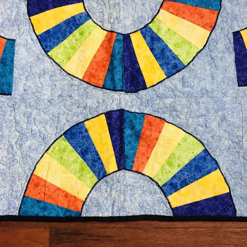 Handmade Amish Dancing Fans Lap Quilt Hand Pieced, Machine Quilted Bright 27x27